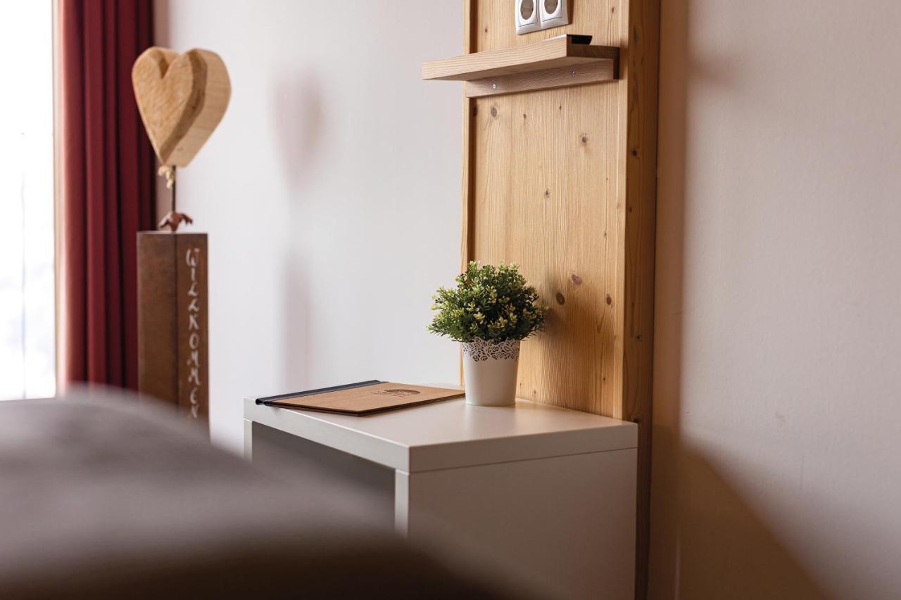 Venet Gipfelhuette Hotel Zams Ngoại thất bức ảnh
