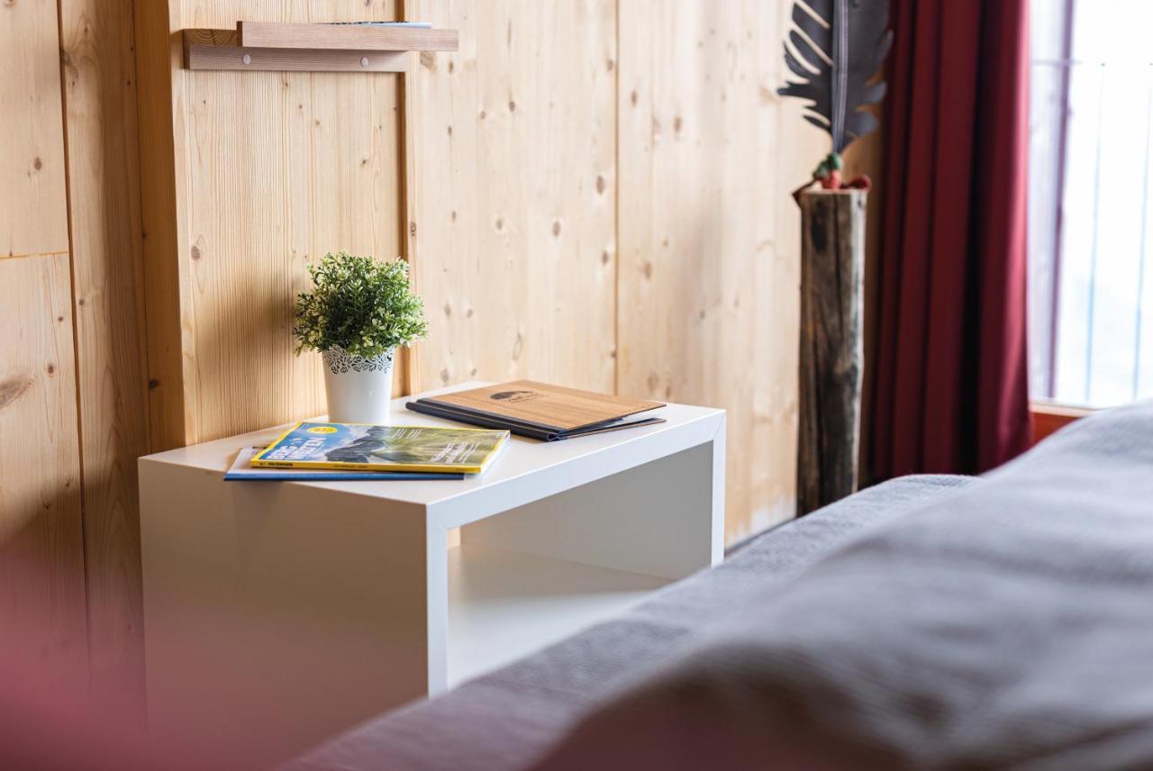 Venet Gipfelhuette Hotel Zams Ngoại thất bức ảnh